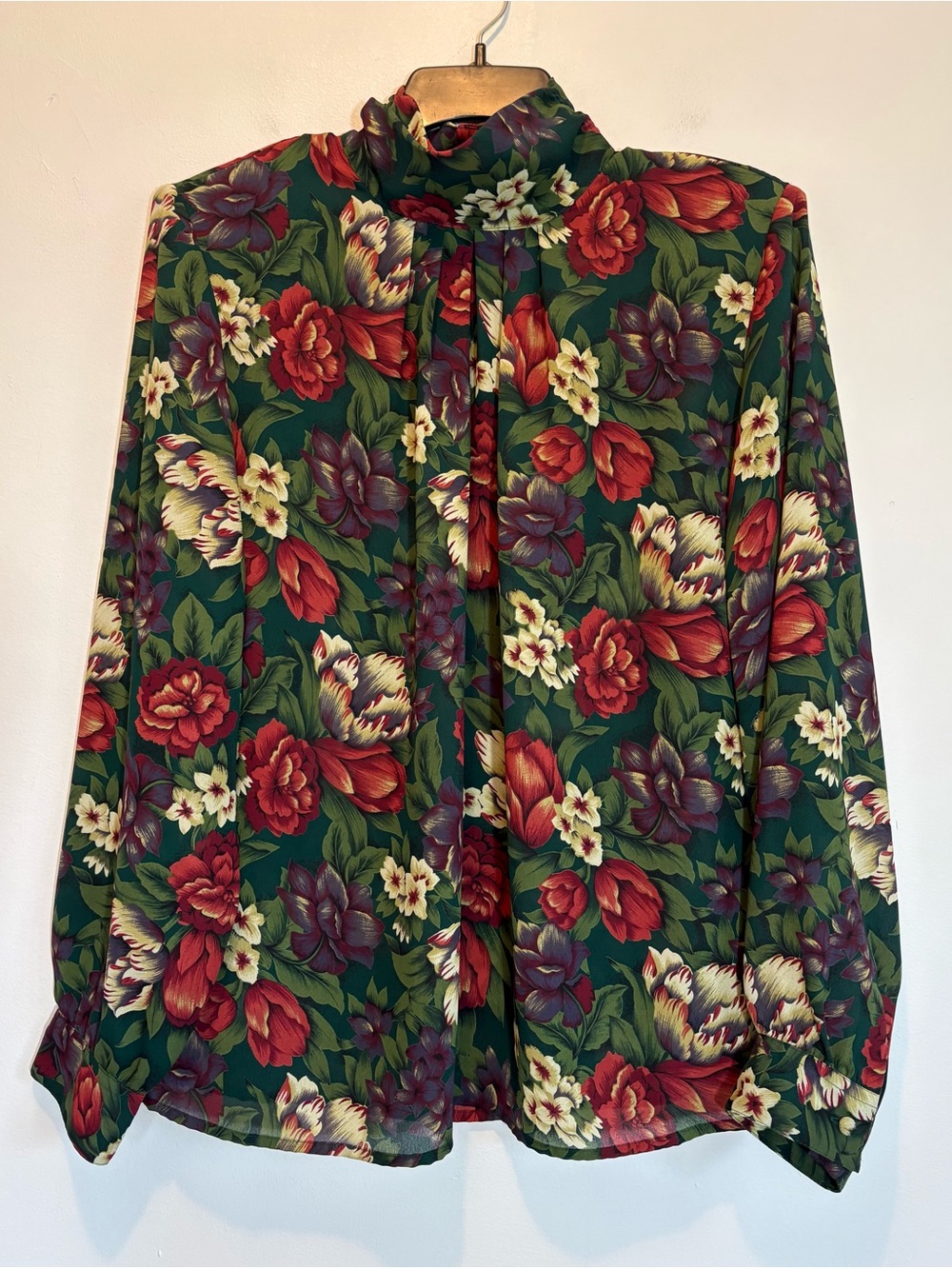 Vintage 80s Laura & Jayne Romantic Dark Florals High Neck Blouse Size 16 Pleats